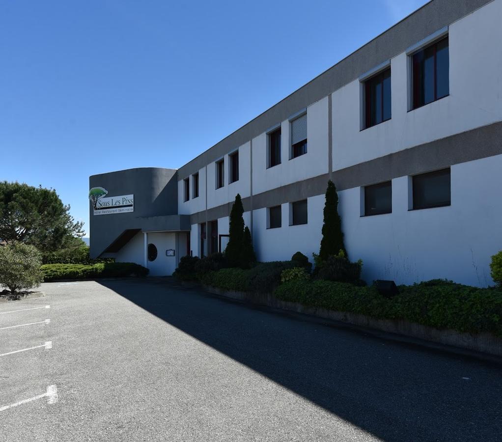 Sous Les Pins Hotel Étoile-sur-Rhône Eksteriør billede